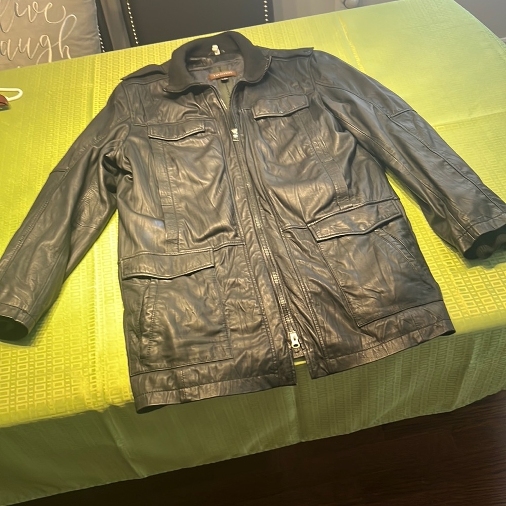 Vintage inspired Danier Leather Mens jacket 🖤